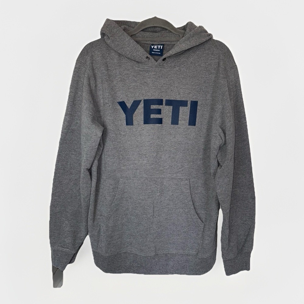YETI Logo Hoodie Men's Medium Gray Pullover Sweatshirt Outdoor Casual Sweatshirt